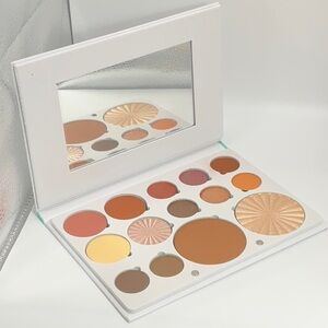 OFRA PRO Palette refillable with Mirror